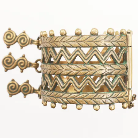 Armband Merjalainen, Kalevala Koru, innermått ca 19cm, bredd 55mm, brons