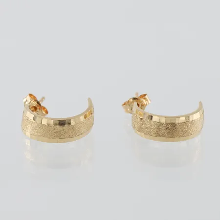 Örhängen 18k paret,diameter ca 13.3 mm. Vikt: 0,9 g