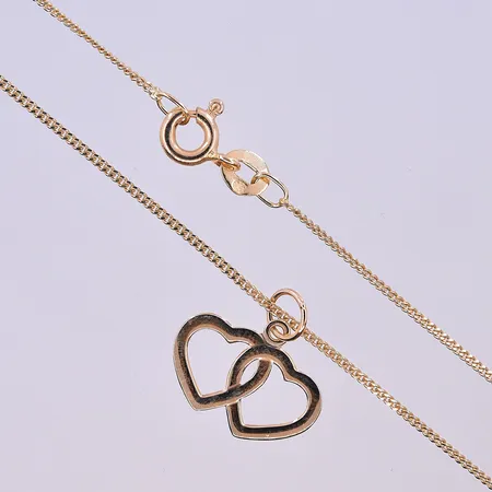 Kedja Pansar med hänge hjärta, längd på kedja 45 cm och bredd 1 mm, längd på hänget 15 mm och bredd 15 mm, 18K. Vikt: 2,4 g