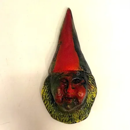 Väggskulptur, Kjell Engman, Kosta Boda, ur serien Christmas Portraits, mått 16x8cm,  numrerad: 7090577, glas, signerad och daterad 2005