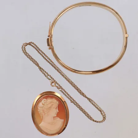 Diverse guld, defekt, gravyr, 14K Vikt: 28,2 g