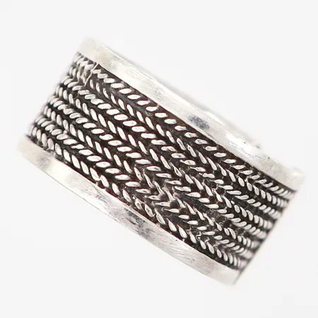 Ring mönstrad stl ca 19, öppen skena, bredd: 11mm, silver 925/1000 Vikt: 5,7 g