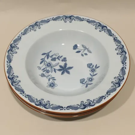 Tre djupa tallrikar Ostindia, formgiven av Anna Lerinder, Rörstrand, Ø21cm, porslin