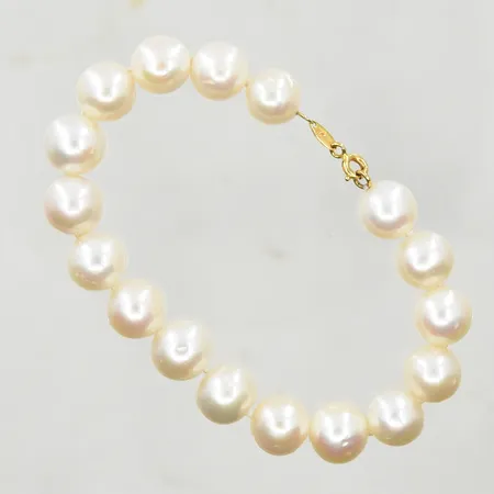 Armband med odlade sötvattenpärlor, Ø10 mm, längd 19 cm, lås i 14K. Bruttovikt 25,5g.