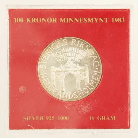 Minnesmynt Sveriges riksdag Helgeandsholmen år 1983 nominellt värde 100kr, etui 925/1000 silver  Vikt: 16 g