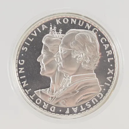 Minnesmynt, nominellt värde 200kr, Kungsparets silverbröllop, etui, 925/1000 Silver 27g.
