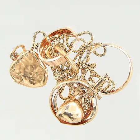 Diverse guldsmycken, udda, ojämnheter, skeva/buckliga, 18K  Vikt: 5,1 g