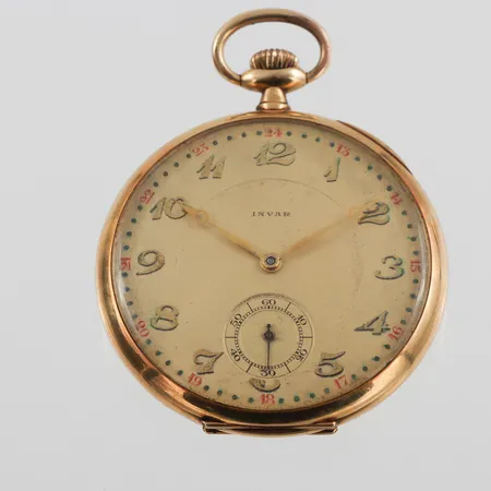 Fickur 18k Invar,gravyr på insidan,diameter ca 5 cm,tickar igång men ej funktionstestad. Vikt: 76 g