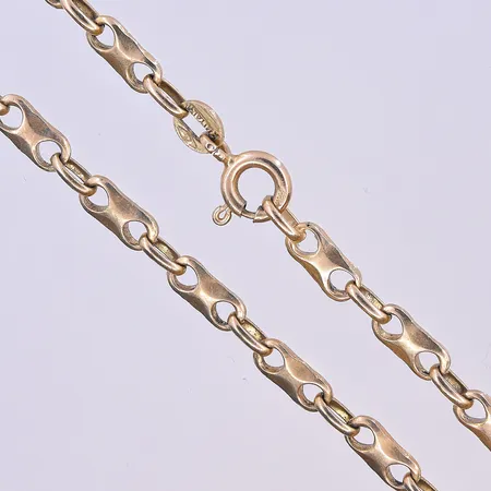 Kedja, längd 47 cm, bredd 3 mm, 14K. Vikt: 12,3 g