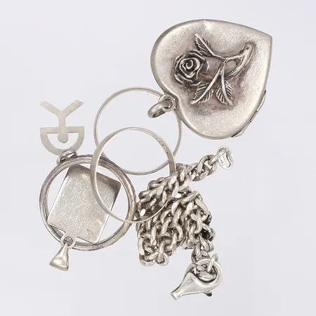 Diverse defekt silver 830-925/1000 Vikt: 25,4 g