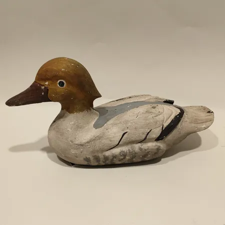 Vette/lockfågel, längd 37cm,  målat trä, troligen 1900-tal, slitage 