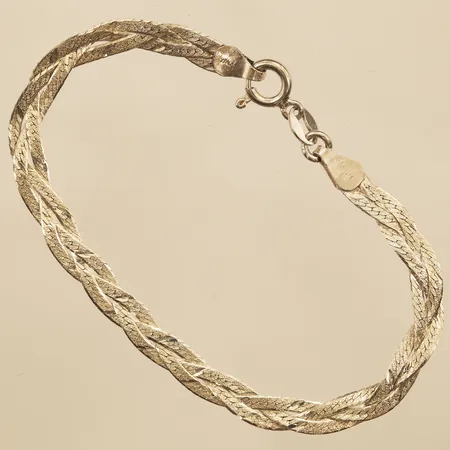 Armband flätat, längd 18cm, bredd 5mm, utbytt lås, 925/1000 silver Vikt: 4 g