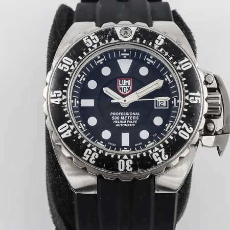 Dykarur Lumi Nox, Iso 6425,Series 1500/81, bruksslitage, garantikort, box. Vikt: 0 g Skickas med postpaket.