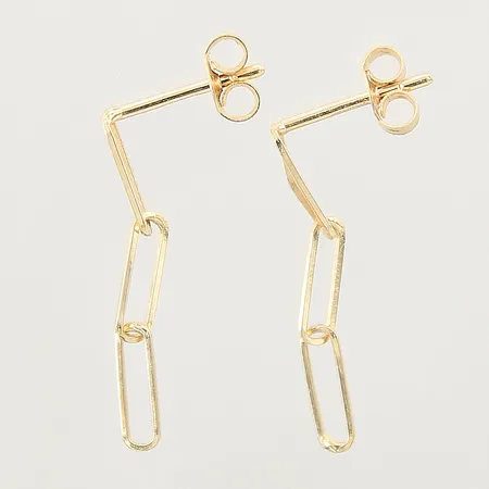 Ett par örhängen med genombruten dekor, 22x2,5mm, skadade, 18K Vikt: 0,7 g