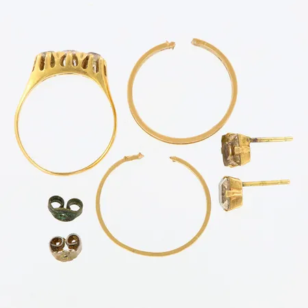 Diverse guld, med stenar, stoppar i silver, 18K  Vikt: 9,2 g