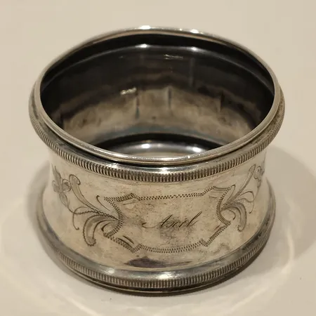 Servettring, Ø45mm, bredd 32mm, gravyr, silver Vikt: 10,5 g