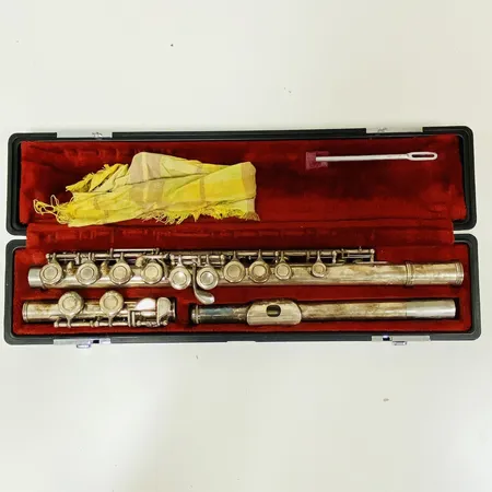 Tvärflöjt Yamaha Y211S, Nippon Gakki Co LTD, Japan, serienr:060389, fodral. Skickas med paket.