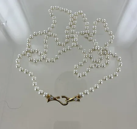 Pärlhalsband syntetisk, längd 120cm