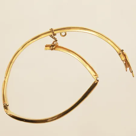 Armring, trasig, 18K  Vikt: 8,6 g