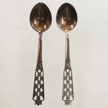 2 Moccaskedar, modell Princess, längd 105mm, Silver Vikt: 20,1 g