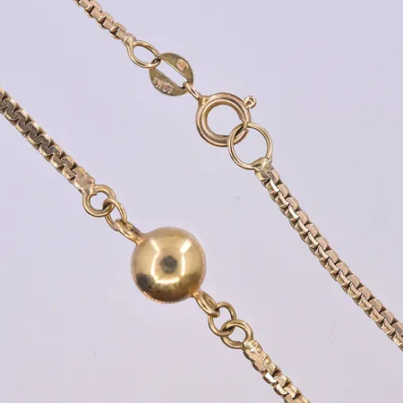 Collier, längd 41,5 cm, bredd 2-8 mm, 18K. Vikt: 8,1 g