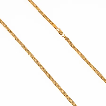 Halvstelt colliér i 18K guld med mönsterdekor. Det är 43 cm långt, 3 mm brett och väger 7,7g. Karbinhake. Vissa ojämnheter i länken förekommer. 