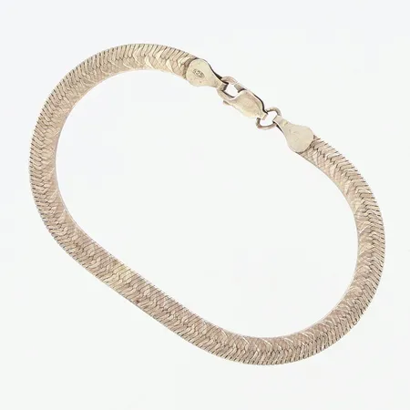 Armband med mönstrad dekor, ca 19cm, bredd ca 5mm, 925/1000 Silver Vikt: 5,3 g