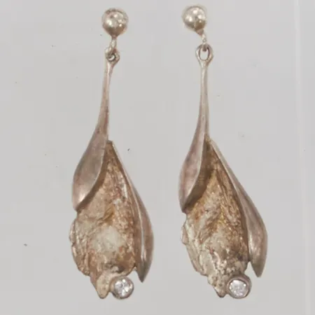 Ett par örhängen 37mm, vita stenar, 925/1000 Silver 3,5g.