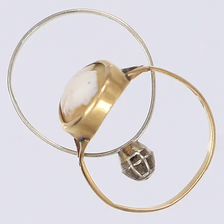 Diverse guld defekt 18K Bruttovikt: 2,8g Vikt: 2,8 g