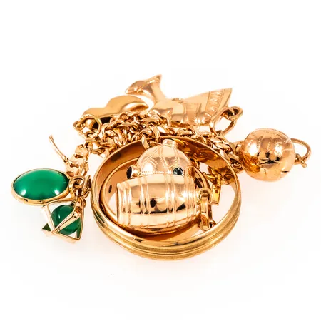 Diverse defekt/graverat guld i 18K. Vikt: 23,4g.