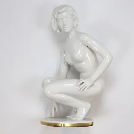 Skulptur i porslin Naken Kvinna Alba Kunst Västtyskland 1950/60-tal, höjd 19 cm  Skickas med postpaket.