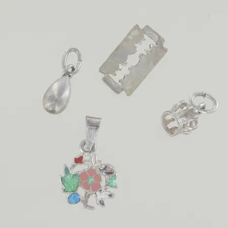 Hängen, silver 925/1000 Vikt: 1,9 g