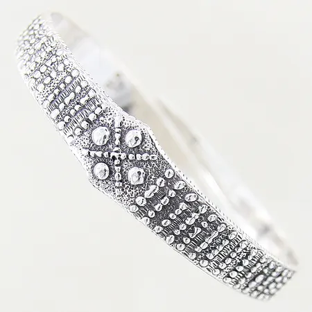 Armring med mönstrad dekor, Ø60mm, silver 925/1000 Vikt: 19,9 g