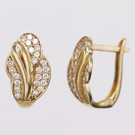 Ett par örhängen vita stenar, 15mm, 14K  Vikt: 2,9 g