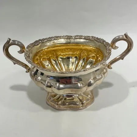 Sockerskål, höjd: 10cm, bredd: 9-12,5cm, Finland, 1900-tal, silver 813/1000 Vikt: 217,4 g