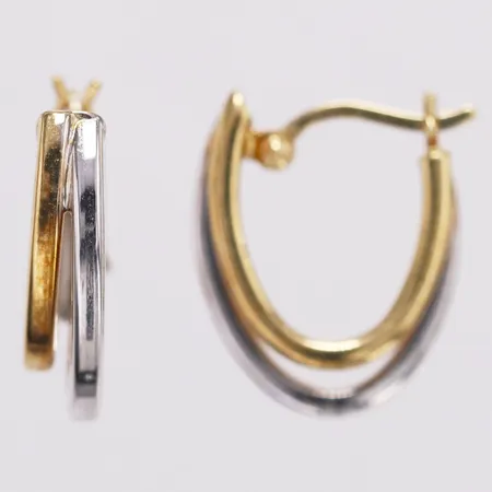 Ett par örhängen tvåfärgade, 17mm, Guldfynd, 18K  Vikt: 2 g