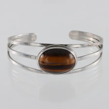 Armband stelt silver 835/1000 med tigeröga,längd ca 7 cm. Vikt: 25,2 g