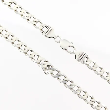 Kedja Pansar 54cm, bredd 8mm, (påsittande ögla för hänge) silver 925/1000 Vikt: 55,5 g