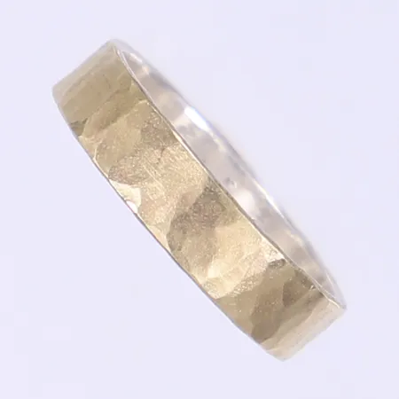 Ring stl 18¼, bredd 5mm, förgyllt silver 925/1000 Vikt: 3,3 g