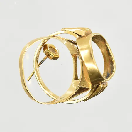 Diverse defekt guld med stenar, 18K. Vikt: 7,7 g