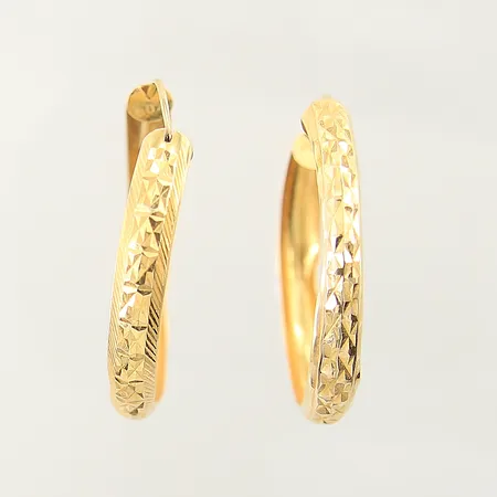 Ett par örhängen, Ø35mm, skeva, 22K Vikt: 3,2 g