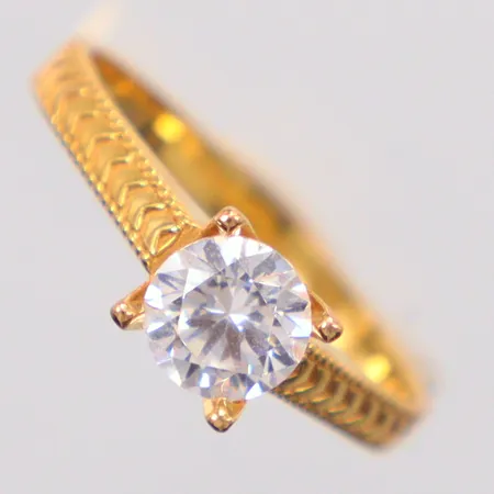 Ring Ø18½, vit sten, 21K Vikt: 4 g