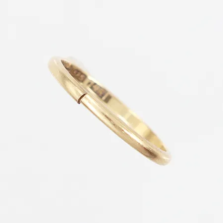 Ring slät stl 16½, bredd: 1,5mm, avklippt skena, gravyr, 14K Vikt: 1,2 g