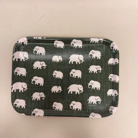 Bricka Elefant, design Estrid Ericson, Svenskt Tenn, grön, mått 27x20cm, bruksslitage Skickas med paket.
