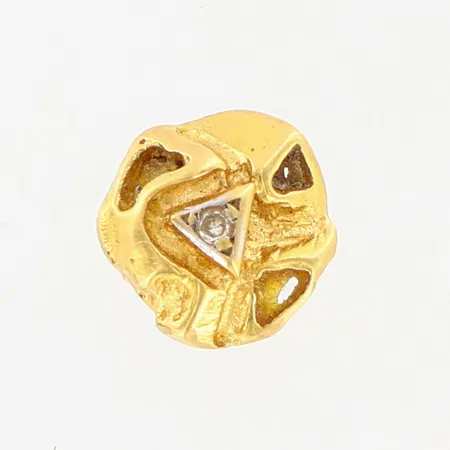 Ett örhänge med sten, ca 8mm, 18K Vikt: 0,5 g