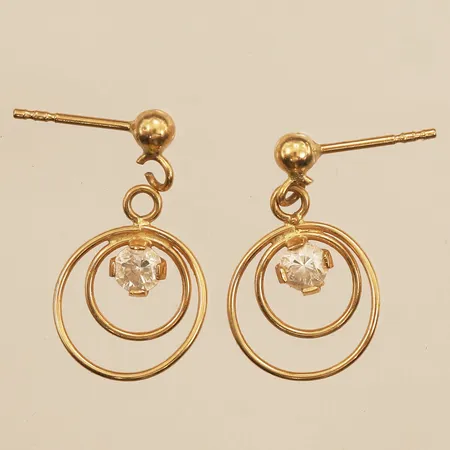 Ett par örhängen, vita stenar, defekt, 18K Vikt: 1,2 g