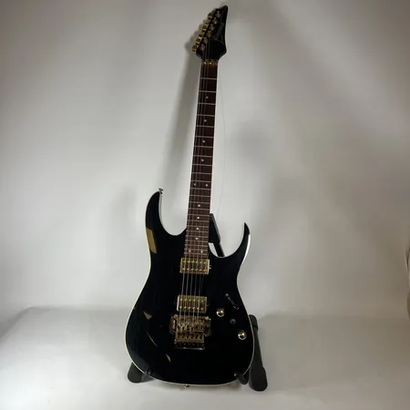Elgitarr Ibanez RG420HPAH, 1P-01, made in Indonesia, serienummer 201002516, stötskador, en trasig sträng, i mjukt fodral Skickas med postpaket.