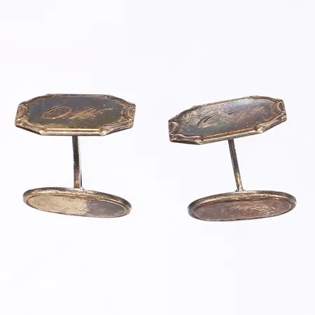 Ett par graverade manschettknappar, silver 830/1000 Vikt: 9,7 g