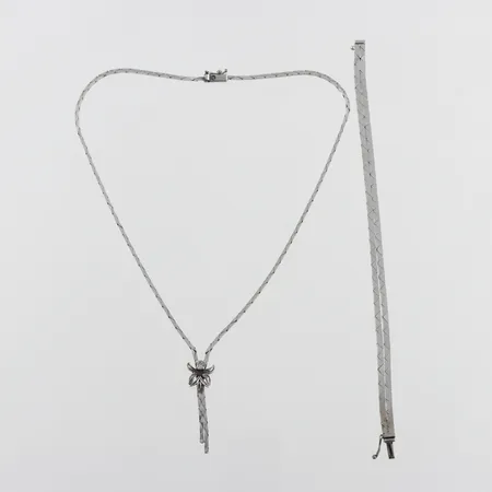 Collier och armband silver 835/1000,collier längd 42 cm,armband längd 19 cm. Vikt: 29,5 g