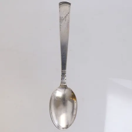 Sked, längd ca14cm, gravyr, 830/1000 silver Vikt: 23,5 g